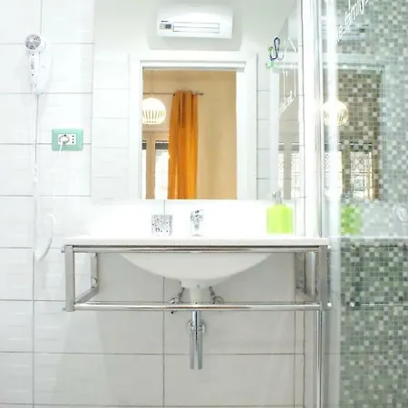 Bed & Breakfast Like Family House Rome