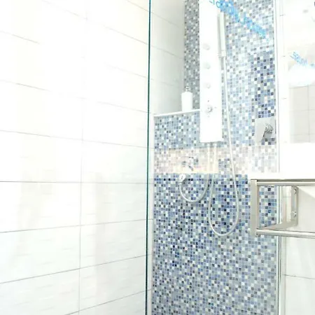 Like Family House Bed & Breakfast Rome