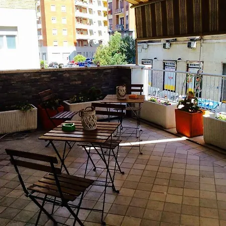 Bed & Breakfast Like Family House