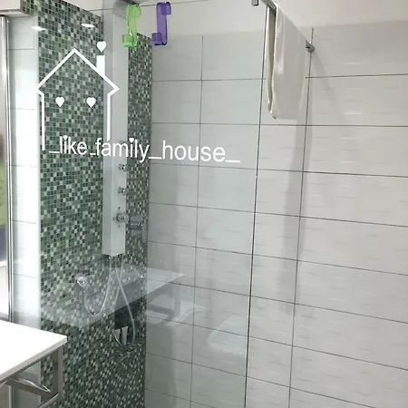 Like Family House Bed & Breakfast